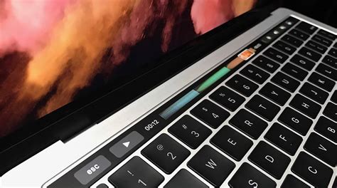 首款 Touch Bar Macbook Pro 机型将于 7 月 31 日上市 云东方
