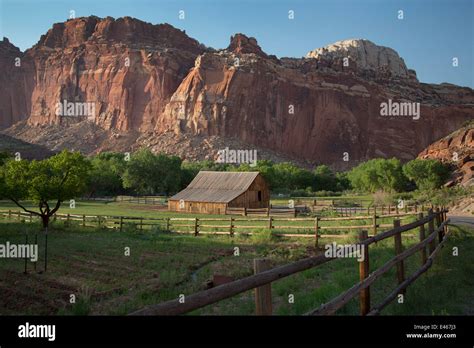 Torrey Utah The Ford Homestead Barn In The Fruita Valley Of