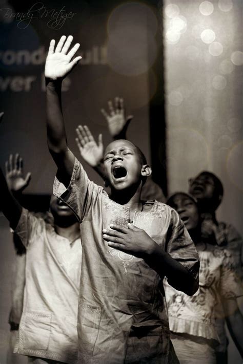 True Praise Daraja Children Choir Of Africa Fotos Cristãs Jovens