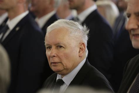 Formally, kaczyński's new role will be to oversee the justice, defense and interior ministries, making him ziobro's boss, but ziobro continues to hang on to his instruments of power — the justice ministry, the prosecutor's office and the justice system he has filled with loyalist judges. Poseł Cezary Tomczyk kolejnym politykiem PO pozwanym do ...