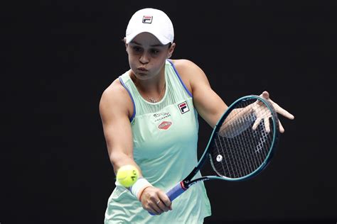 Эшли барти — кори гауфф: Australian Open: Barty shows might, as last year's finalists move on