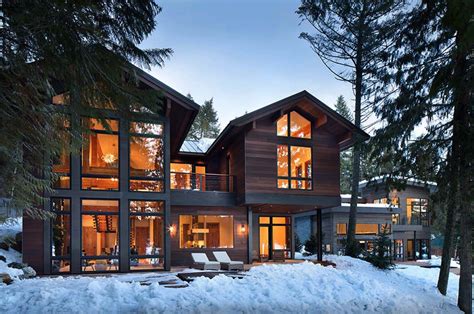 Striking Lake House Blends Modern Elements With Traditional Montana