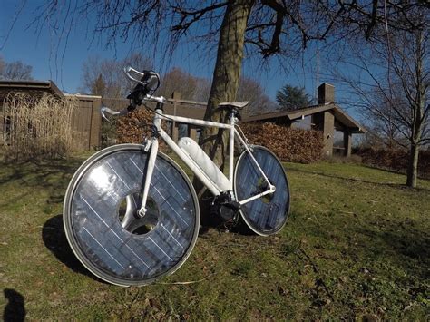 Solar Bike Is A Green Two Wheeler With Integrated Solar Panels It