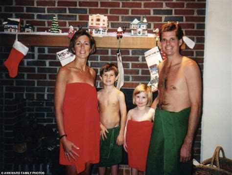 The Most Cringeworthy Family Christmas Cards You Ll Ever See Including Nude Shoots Daily