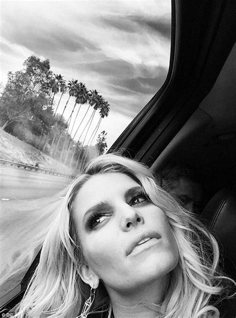 Jessica Simpson Gets Into Selfie Mode As She Takes Several Sultry Snaps Daily Mail Online
