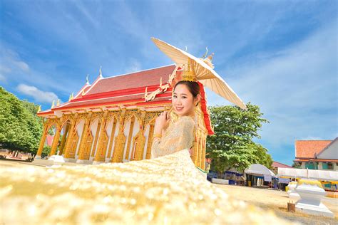 Couple Photoshoot With Thai Dress At Phuket Phuket Photographer
