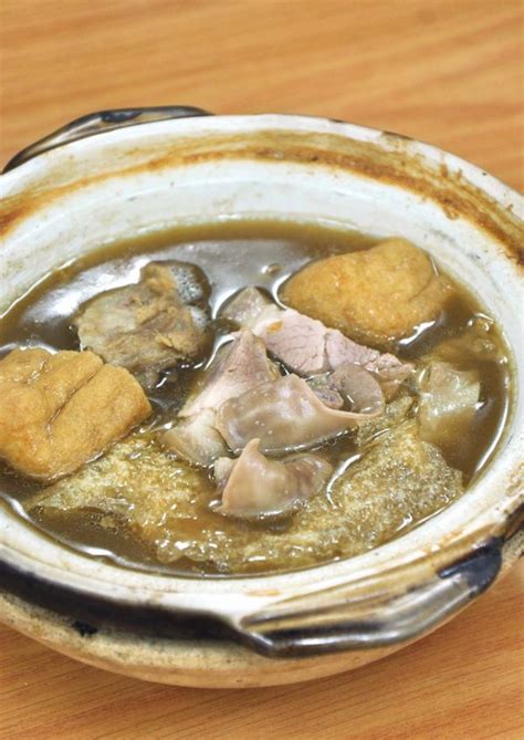 Bak kut teh, popularly called pork rib tea soup, is a singaporean recipe usually eaten in winter season. FOOD Malaysia