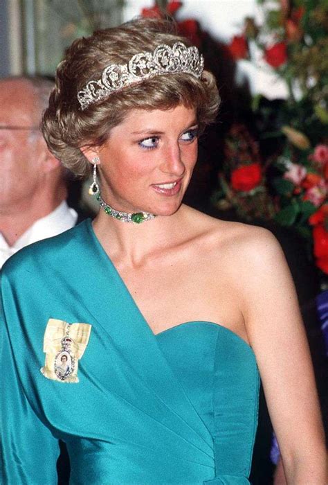 Princess Dianas Most Iconic Jewellery Moments Something About Rocks