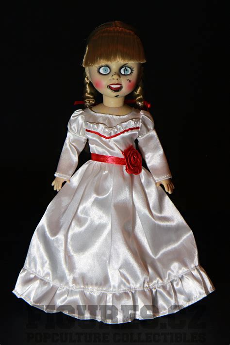 Kötülüğü içinde barındıran bu oyuncak bebek. Living Dead Dolls - panenka Annabelle 25 cm | Figures.cz