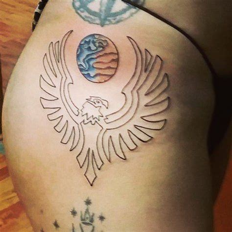 It shows a sandworm rising up from the arrakeen desert.dana picked up this. @msmrd on Instagram: "#dune #houseatreides #tattoo # ...