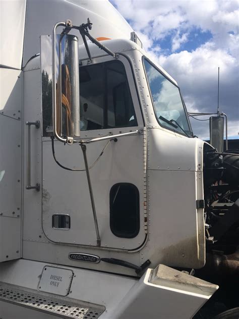 2000 Freightliner Fld120 Stock P 8811 Cabs Tpi