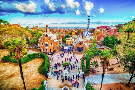 Barcelona is a huge city with several district articles containing sightseeing, restaurant, nightlife and accommodation listings — have a look at each of them. How to Avoid Crowds in Barcelona, Spain