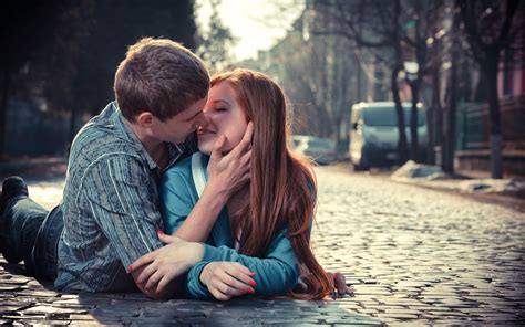 Lovepik provides 110000+ romantic picture photos in hd resolution that updates everyday, you can free download for both personal and commerical use. COUPLES WALLPAPER | 199 | Author Love
