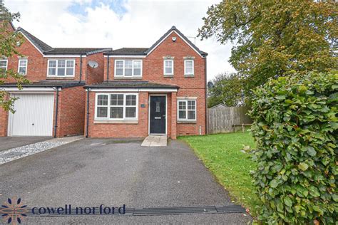 3 bedroom detached house for sale in charnley fold wardle rochdale ol12