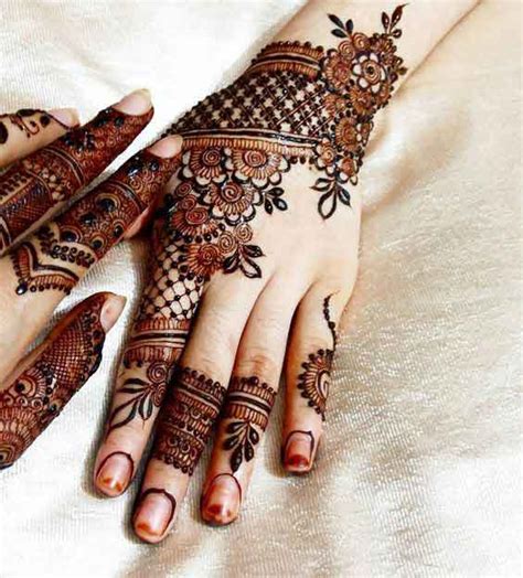 Simple And Beautiful Mehndi Designs Weddingpace