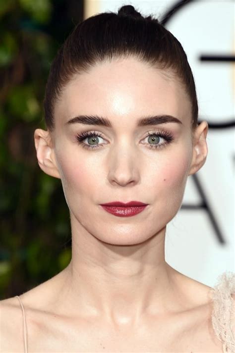 Come See All Of The Best Beauty Looks From The Golden Globes Up Close