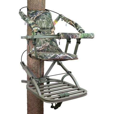 Realtree Invader Deluxe Aluminum Hunting Climbing Treestand