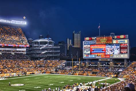 7 Best NFL Stadiums To Watch A Game In 2015