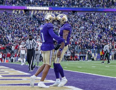 Washington Huskies Vs Oregon Ducks Pac 12 Championship Game Clash