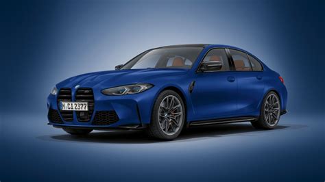 Kesinlikle individual bir renk olan tanzanite'yi seçerdim.bence hem çok daha şık, hem de yakın zamanda etrafta bolca estoril m paket olacağı için tanzanite daha mantıklı. BMW Individual for the BMW M3 and M4