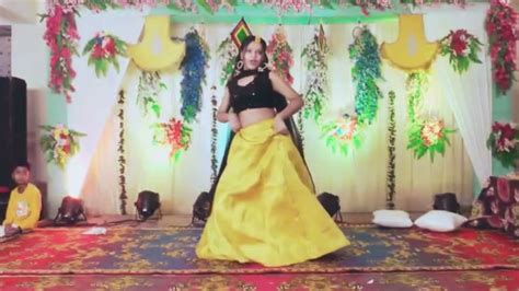 sangeet dance performance 💃 dilliwali girlfriend tooh song🎶 by aachal 💞 youtube