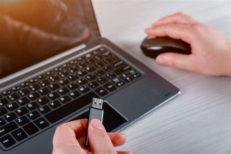 En informática, la memoria es el dispositivo que retiene, memoriza o almacena datos informáticos durante algún periodo de tiempo. Las llaves de la memoria pelicula completa | Actualizado ...