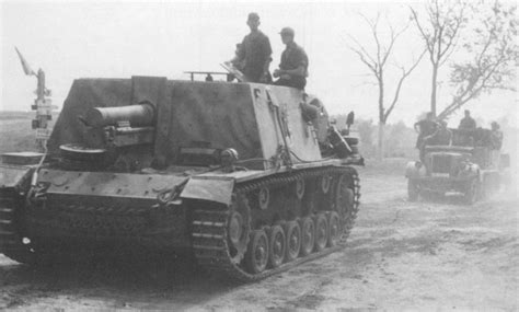 The official german designation was panzerkampfwagen iii sd kfz. Sturmpanzer IV Brummbär (Sd.Kfz. 166) [Cañón de Asalto ...