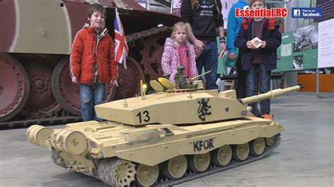 Giant Rc Challenger 16 Scale Battle Tanks At Bovington Tank Museum