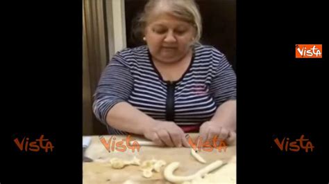 We did not find results for: Come fare le orecchiette, l'irresistibile tutorial di ...