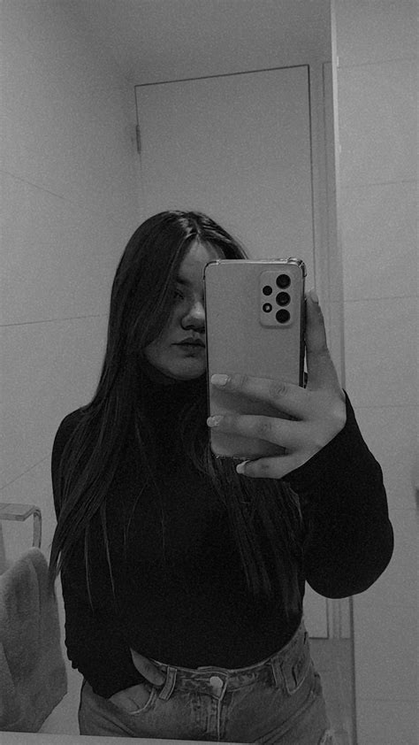 pin by ariadna velasquez ️ on ️anything ️ mirror selfie selfie scenes