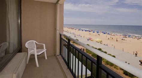 As of july 2021, the average apartment rent in virginia beach, va is $1,388 for a studio, $1,184 for one bedroom, $1,429 for two bedrooms, and $1,829 for three bedrooms. Virginia Beach condo with 1 bedroom | FlipKey