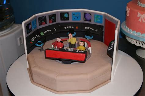 Ace Of Cakes Creates Star Trek The Cake Star Trek Cake Nerdy