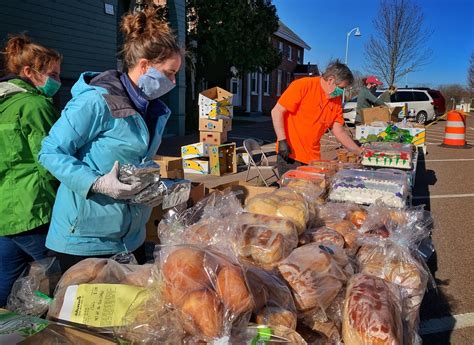 How One Town Is Ending Food Insecurity Colchester Vt Food Shelf Model
