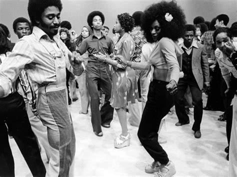 See Photos Of Soul Train Through The Years Soul Train Dancers Soul