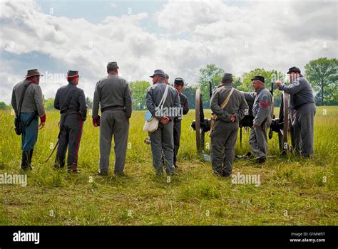 Confederate Soldiers Civil War Stock Photos And Confederate Soldiers