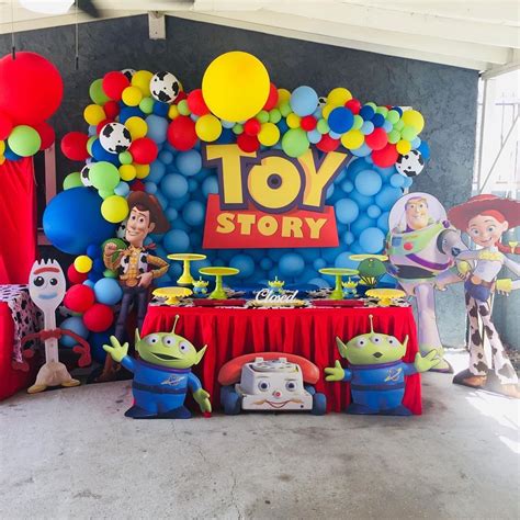 Toy Story Birthday Party Balloon Wall Fiesta De Toy Story Cumpleaños