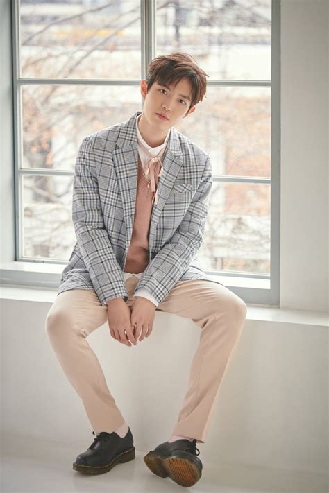 He is known for his participation in the survival reality show produce 101 , and for being a former member of boy group wanna one. Jelang Debut Solo, Kim Jae Hwan Rilis Foto Profil Baru ...
