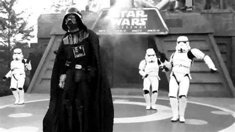 Just in time for star wars day, bring characters from the mandalorian to life with this easy diy craft. 10 Reasons Decorating A Big Kid's Room Is Better Than Decorating A Nursery | Happy star wars day ...