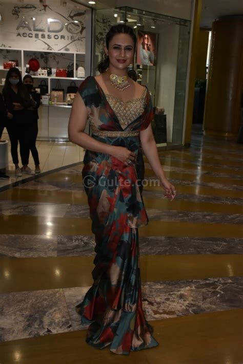 Divyanka Tripathi Looks Super Gorgeous In Saree