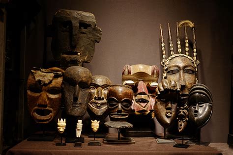 Identifizieren Danke Für Deine Hilfe Föderation African Mask Auction