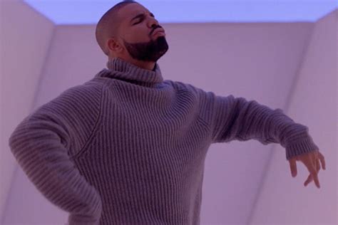 Drake Provides The Perfect Dance Moves In Hotline Bling Video