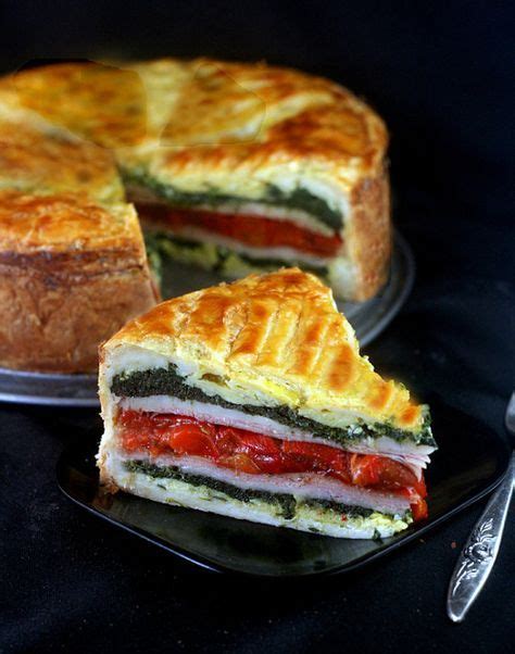 Eggplant and goat cheese torte with honey harissa sauce. La Tourte Milanese (di Francia) (con immagini) | Ricette, Cibo delizioso, Idee alimentari