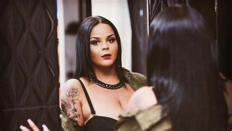 Le clash entre angèle salentino et sarah fraisou continue. Sarah Fraisou : Nouvelle opération choc en Tunisie - Star 24