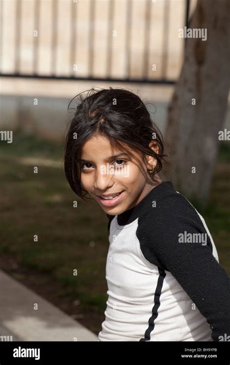Jeune Fille Gyptienne Le Caire Egypte Photo Stock Alamy