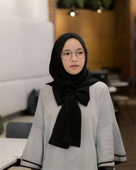 Tutorial Memakai Hijab Pashmina Sabyan Ragam Muslim
