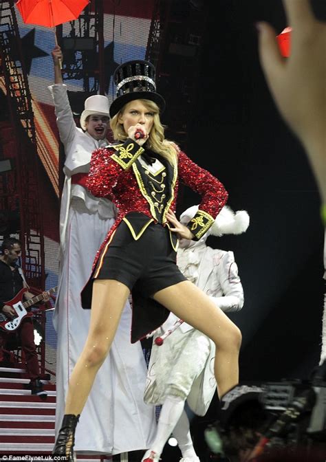 taylor swift moves in scarlet dress on uk leg of world red tour daily mail online