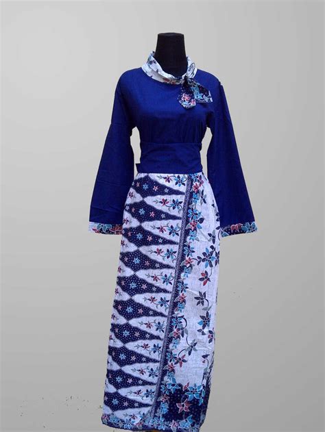 Kumpulan Model Gamis Batik Kombinasi Modern Simple Elegan Dan Kekinian