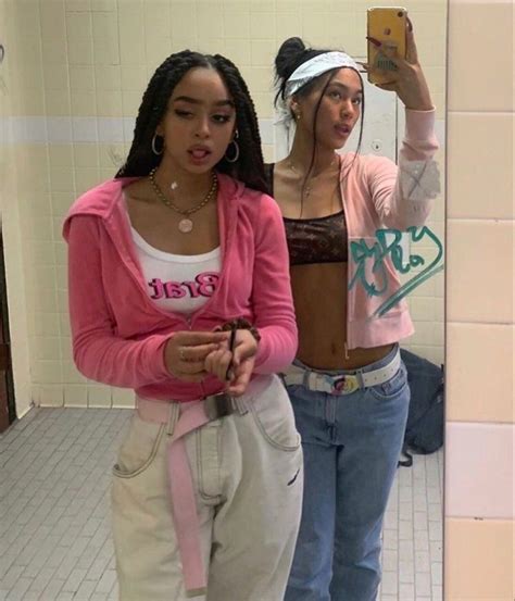 Streetwear On Instagram “y2k 💕 • Vjintage” Cute Outfits 2000s Fashion 2000s Fashion Outfits