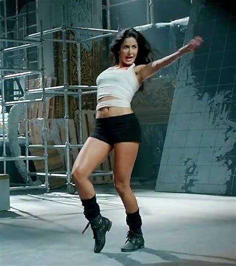 Katrina Kaif Sexy Dance Moves In Song Kamli In Dhoom 3