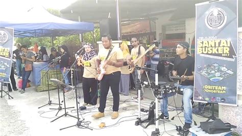 Download lagu gadis dan bunga dan streaming kumpulan lagu gadis dan bunga mp3 terbaru gratis dan mudah dinikmati, video klip detail gadis dan bunga mp3 dapat kamu nikmati dengan cara klik tombol download mp3 di bawah, dan untuk link download lagu gadis dan bunga ada di. Gadis Dan Bunga - cover by Akustikaria Busker JSB #09 ...